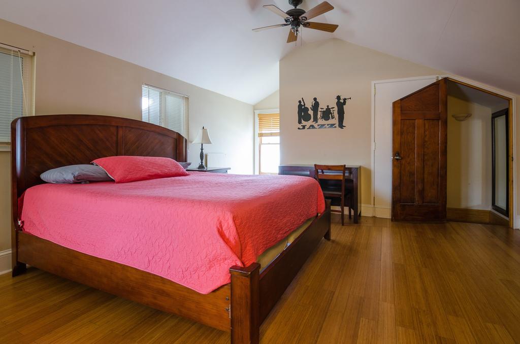 The Atlas House Hostel New Orleans Room photo